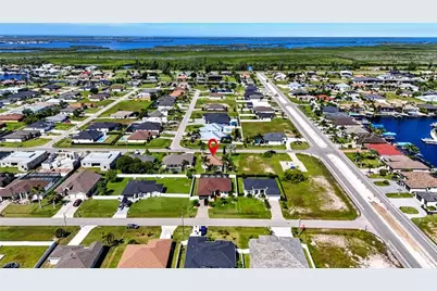 9 SW 37th Pl, Cape Coral, FL 33991 - Photo 13