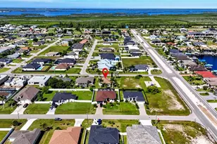 9 SW 37th Pl, Cape Coral, FL 33991 - Photo 13