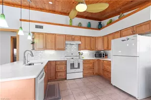 150 Pearl St, Fort Myers Beach, FL 33931 - Photo 7