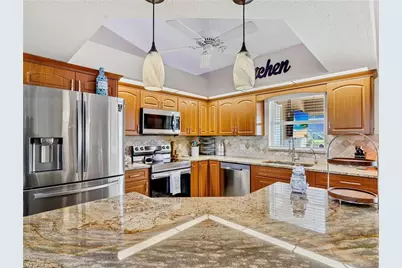 2707 NE 5th Pl, Cape Coral, FL 33909 - Photo 19