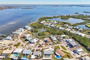 301 Seminole Way, Fort Myers Beach, FL 33931 - Photo 3