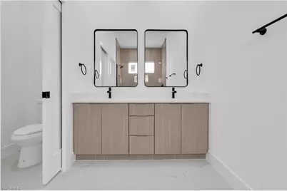 2817 NW 2nd St, Cape Coral, FL 33993 - Photo 15