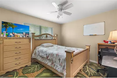 12540 Eagle Pointe Cir, Fort Myers, FL 33913 - Photo 11