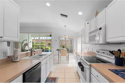 10021 Colonial Country Club Blvd, Fort Myers, FL 33913 - Photo 13