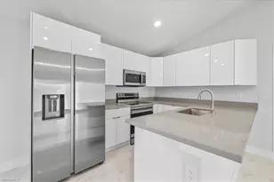 2906 68th St W, Lehigh Acres, FL 33971 - Photo 9