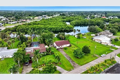 1261 Driftwood Dr, North Fort Myers, FL 33903 - Photo 3