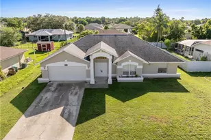 1233 SE 23rd Ave, Cape Coral, FL 33990 - Photo 5