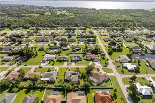 1233 SE 23rd Ave, Cape Coral, FL 33990 - Photo 3