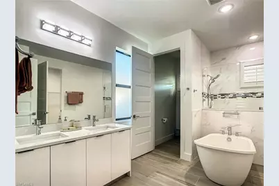 217 SW 21st St, Cape Coral, FL 33991 - Photo 29