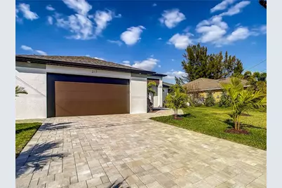 217 SW 21st St, Cape Coral, FL 33991 - Photo 5