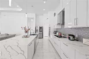 140 SE 16th St, Cape Coral, FL 33990 - Photo 9