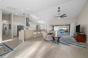 907 NW 38th Pl, Cape Coral, FL 33993 - Photo 7