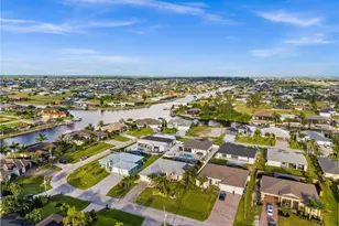 907 NW 38th Pl, Cape Coral, FL 33993 - Photo 33