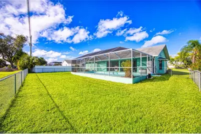 707 SE 9th Pl, Cape Coral, FL 33990 - Photo 27