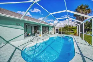 707 SE 9th Pl, Cape Coral, FL 33990 - Photo 25