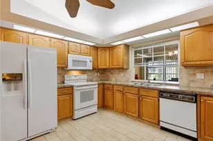 1239 Broadwater Dr, Fort Myers, FL 33919 - Photo 19