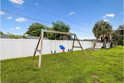 1108 SW 11th Ave, Cape Coral, FL 33991 - Photo 35