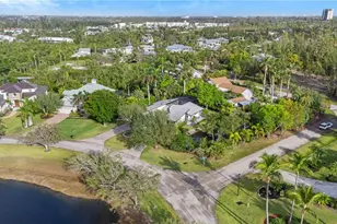 15600 Light Blue Cir, Fort Myers, FL 33908 - Photo 7