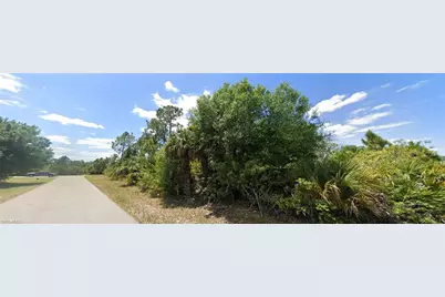 5905 Susan Ave N, Lehigh Acres, FL 33971 - Photo 5