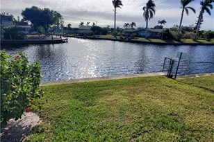 828 Victoria Dr, Cape Coral, FL 33904 - Photo 7