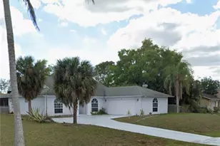 1208 SW 34th St, Cape Coral, FL 33914 - Photo 3