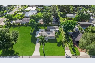 2968 Sunset Rd, Fort Myers, FL 33901 - Photo 9
