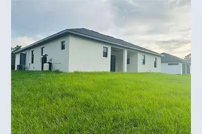 1013 Barcelona St E, Lehigh Acres, FL 33974 - Photo 27