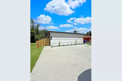 2103 French St, Fort Myers, FL 33916 - Photo 1