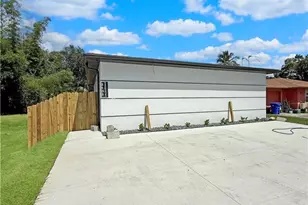 2103 French St, Fort Myers, FL 33916 - Photo 1