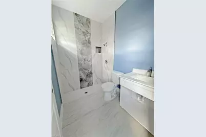 2103 French St, Fort Myers, FL 33916 - Photo 7