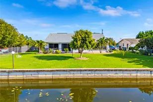 1010 NE 3rd St, Cape Coral, FL 33909 - Photo 3