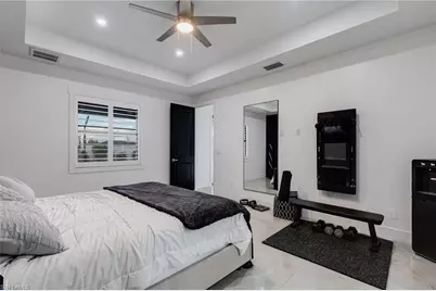 307 NE 6th Ter, Cape Coral, FL 33909 - Photo 15