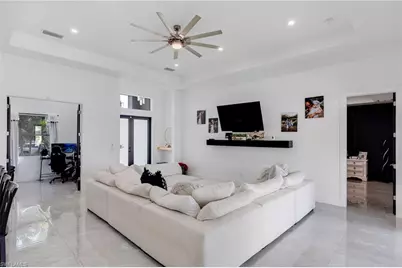 307 NE 6th Ter, Cape Coral, FL 33909 - Photo 7