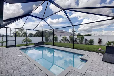 307 NE 6th Ter, Cape Coral, FL 33909 - Photo 25