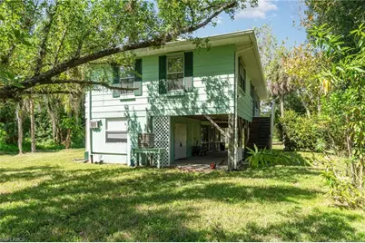 7076 Maida Ln, Fort Myers, FL 33907 - Photo 15