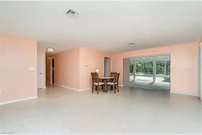 7058 Maida Ln, Fort Myers, FL 33907 - Photo 7