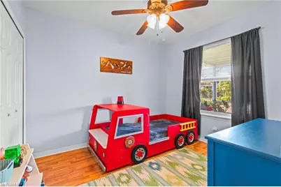 133 SE 19th St, Cape Coral, FL 33990 - Photo 17