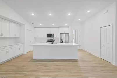 3341 SE 10th Pl, Cape Coral, FL 33904 - Photo 9