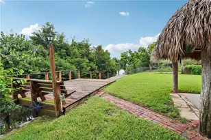 1037 Ione Dr, Fort Myers, FL 33919 - Photo 11
