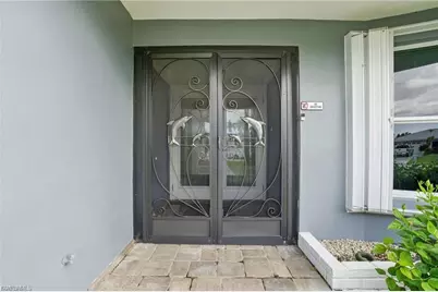 2941 SE 10th Pl, Cape Coral, FL 33904 - Photo 3