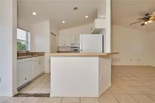 3825 Hollycrest St, Fort Myers, FL 33905 - Photo 15