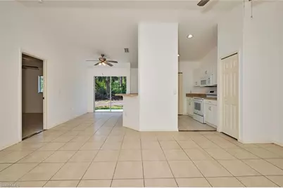 3825 Hollycrest St, Fort Myers, FL 33905 - Photo 9