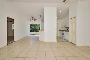 3825 Hollycrest St, Fort Myers, FL 33905 - Photo 9