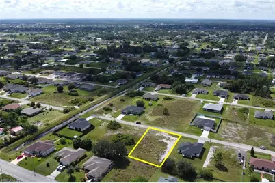 2806 24th St SW, Lehigh Acres, FL 33976 - Photo 9