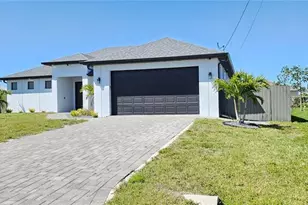 1151 SW 4th Ln, Cape Coral, FL 33991 - Photo 3