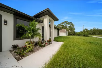 457 Woodman Dr, Lehigh Acres, FL 33972 - Photo 5