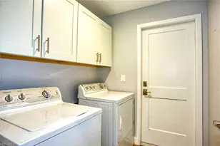 2733 SW 11th Ave, Cape Coral, FL 33914 - Photo 9