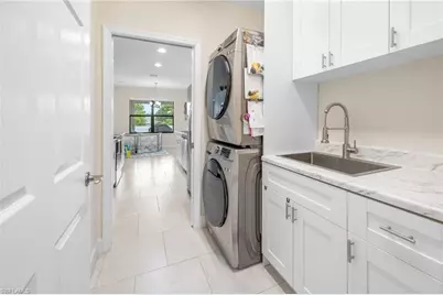 2812 12th St SW, Lehigh Acres, FL 33976 - Photo 9