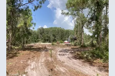 723 Joffre Pl, Lehigh Acres, FL 33974 - Photo 7