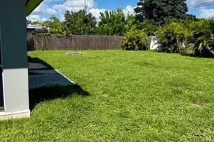 2723 SE 16th Pl, Cape Coral, FL 33904 - Photo 17